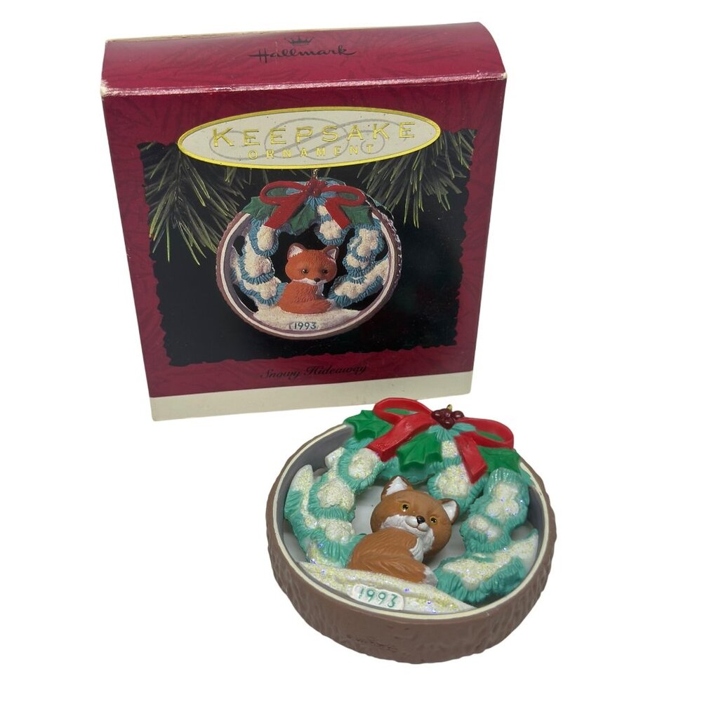 Vintage 1993 Hallmark Keepsake 2.75 Snowy Hideaway Animal Christmas Ornament NWB